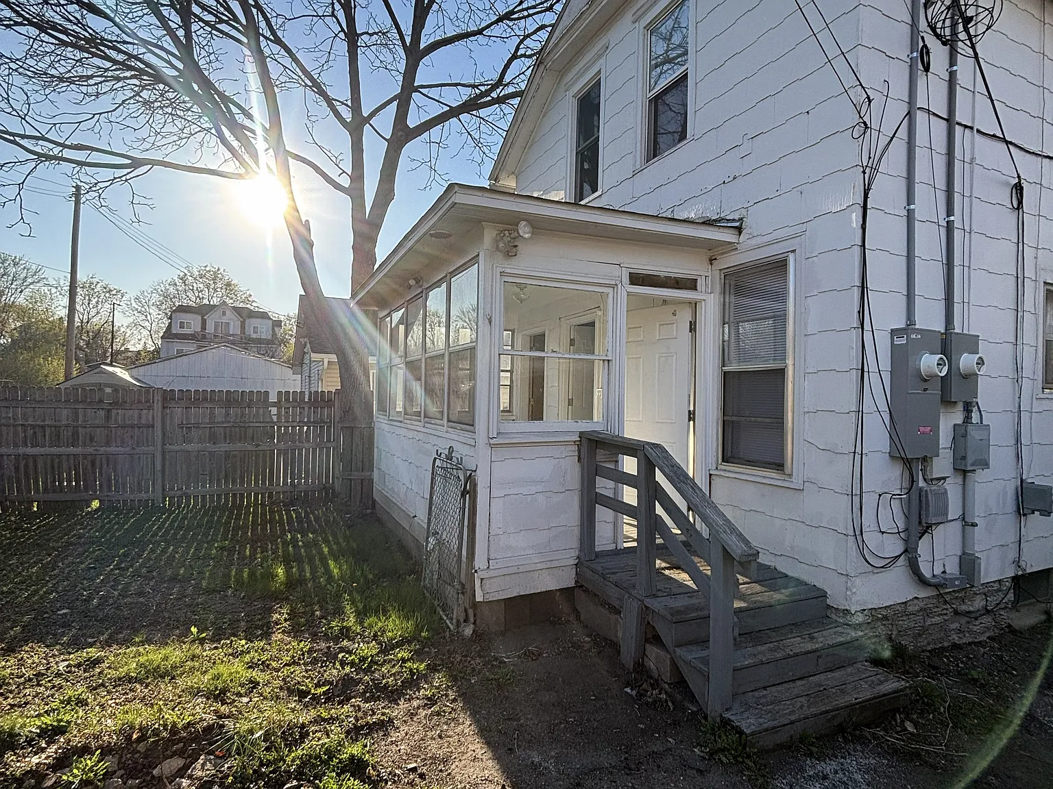 472 Case Ave — Photo 2