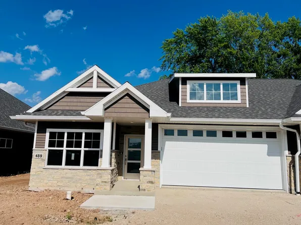 489 Papermill Cir, Kimberly, WI 54136