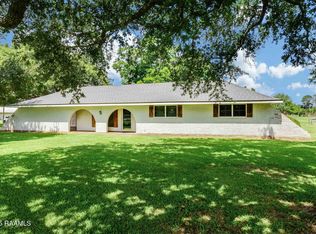 938 Marteau Rd, Broussard, LA 70518