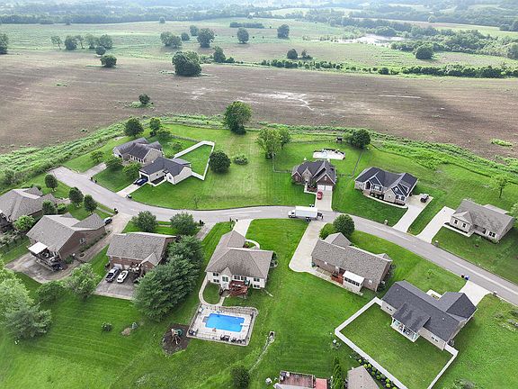 3rd image of 221 Ashton Oak Way