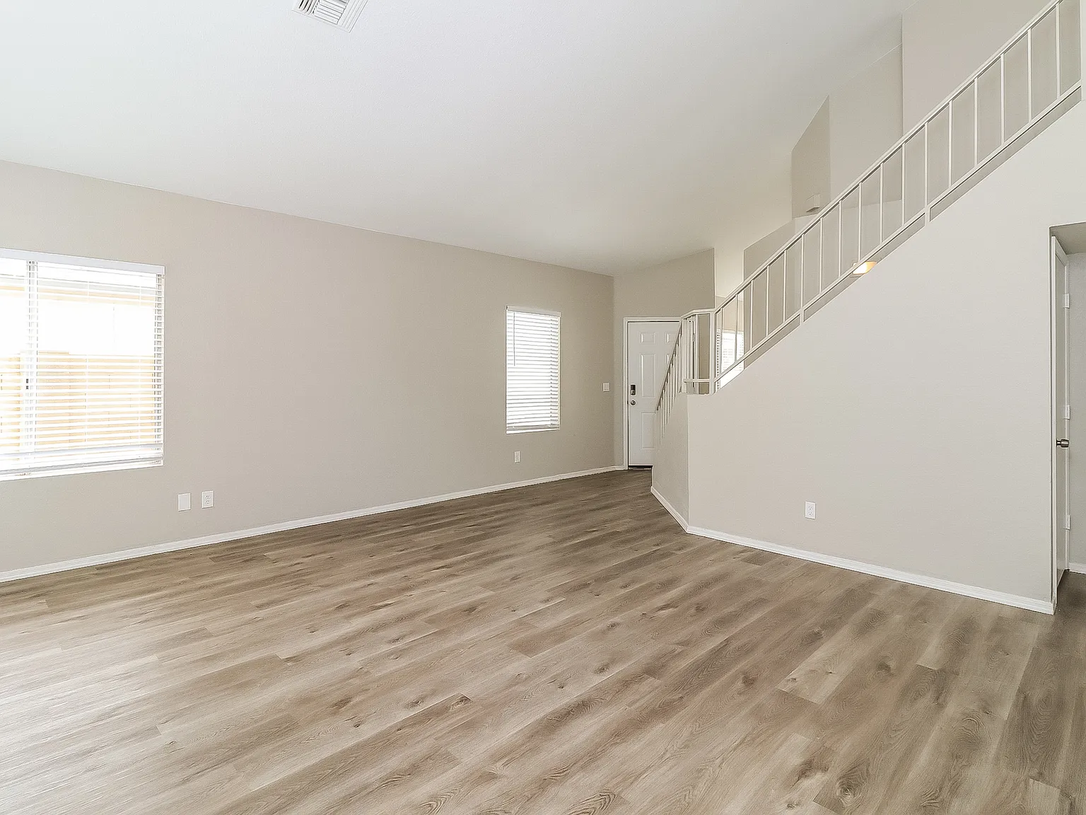 18069 N 88th Dr — Photo 4