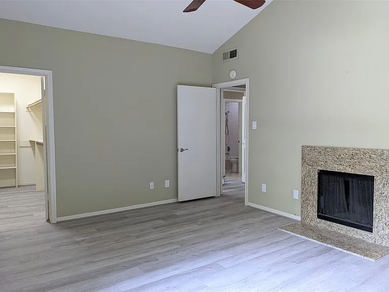 11711 Memorial Dr #133 — Photo 14