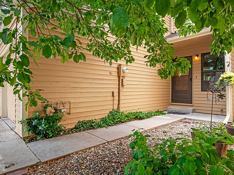 3048 Fulton Cir — Photo 3