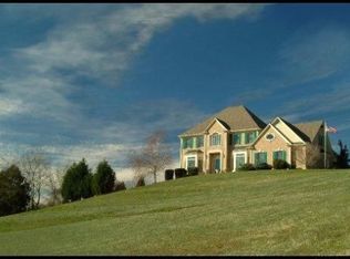 211 Royal Crest Cir, Corryton, TN 37721