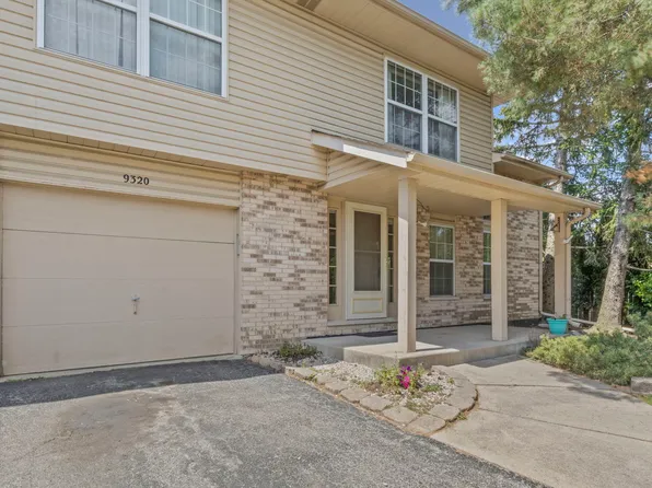 9320 Meadowview Dr, Orland Hills, IL 60487