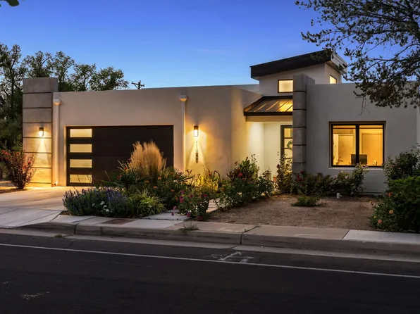 1100 Ridgecrest Dr SE, Albuquerque, NM 87108