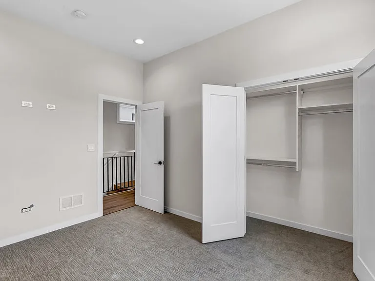 4906 S Saint Lawrence Ave #3 — Photo 16