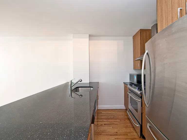 20 Beaver St #2F — Photo 5
