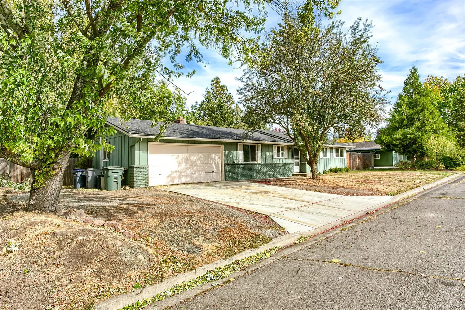 361 Tudor St photo 1