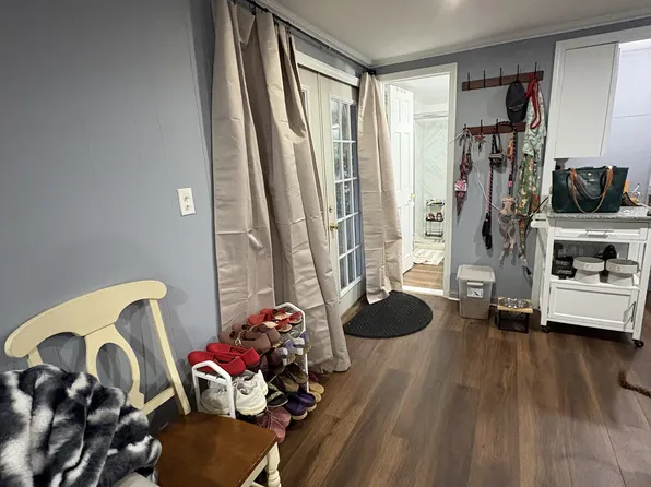 (undisclosed Address), East Meadow, NY 11554