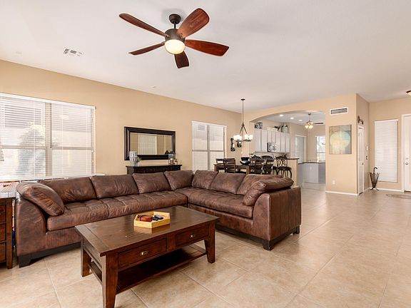 4th image of 4414 E Lariat Ln