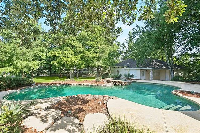 35 Elmwood Loop — Photo 32