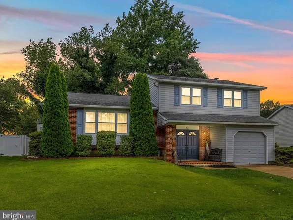 38 Donwood Dr, New Castle, DE 19720