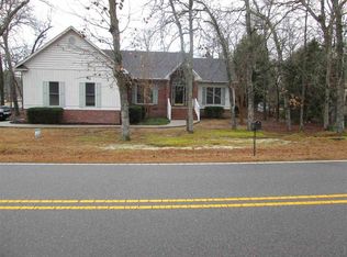 560 Burning Tree Rd, Pinehurst, NC 28374