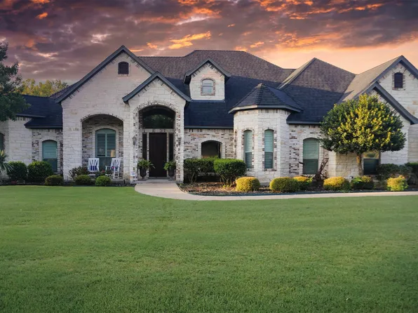 3840 Angela Ct, Midlothian, TX 76065