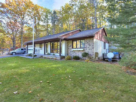 3rd image of 4364 Maplewood Ln