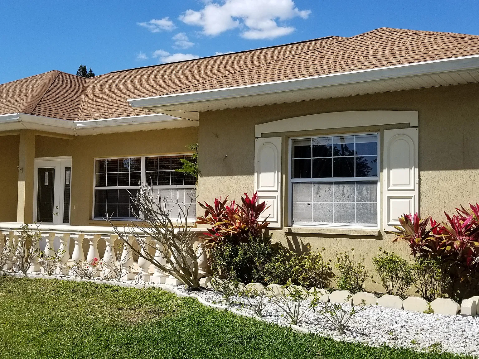 3 bed, 1300 sqft, $2,450 — Photo 1
