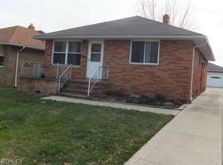 2909 Norris Ave, Parma, OH