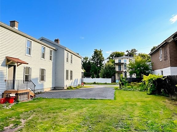 3rd image of 128 Louisa St