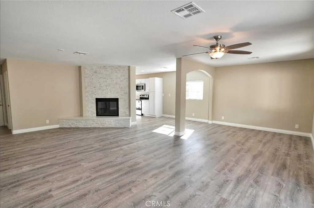 3 bed, 1424 sqft, $2,800 — Photo 3