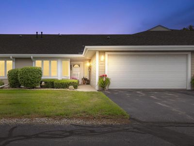 315 Hartford SQUARE #2, Hartford, WI, 53027