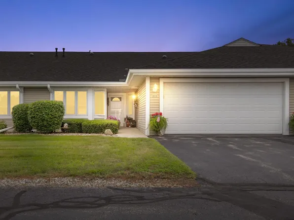 315 Hartford SQUARE #2, Hartford, WI 53027