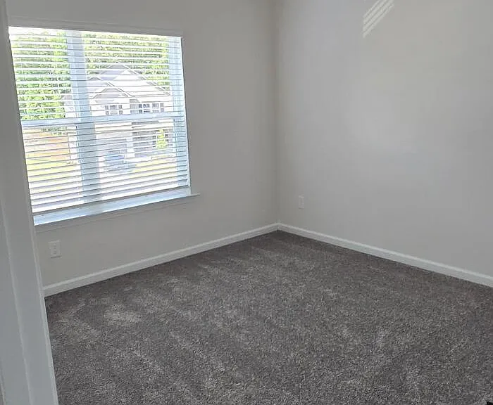 174 Thedford Dr — Photo 14