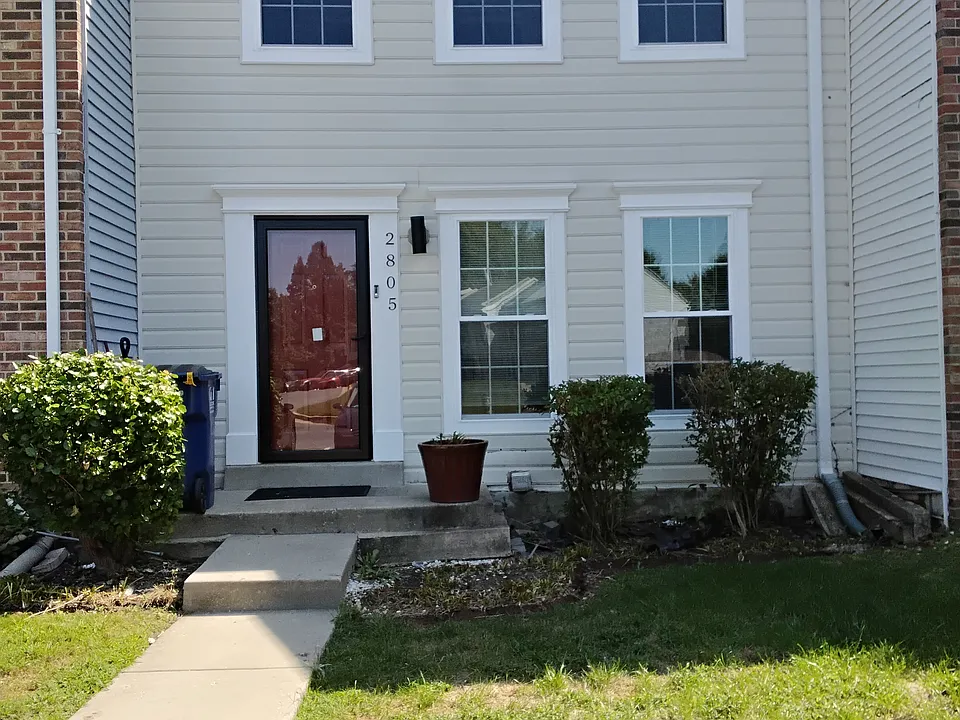 2805 Mueserbush Ct