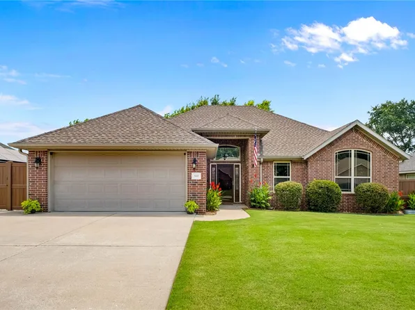 580 Timber Ridge St, Centerton, AR 72719