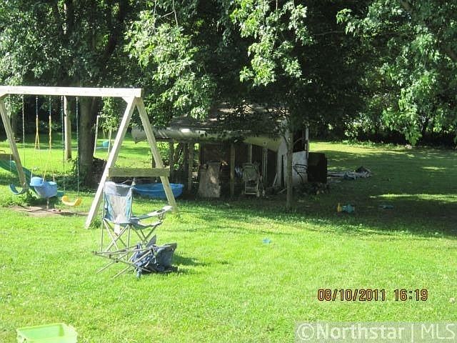 2nd image of 585 3rd St SE