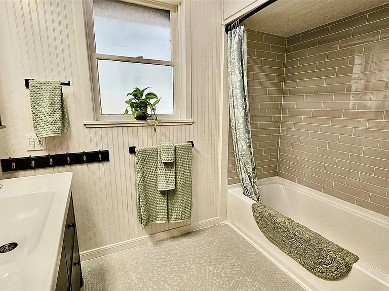 205 S Granger St — Photo 16