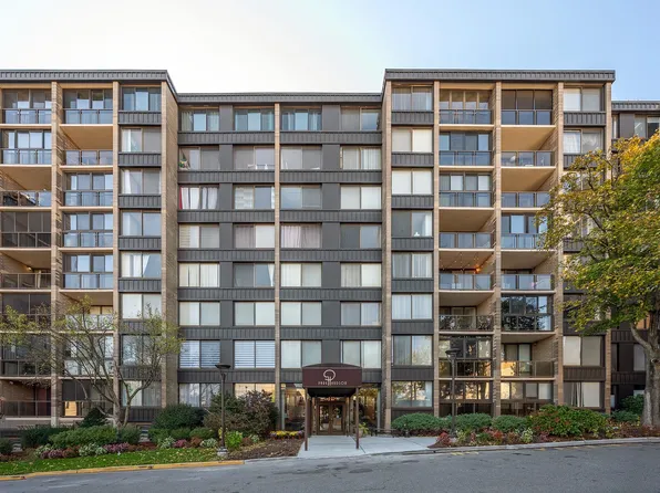 9060 Palisade Avenue image 6 of 17