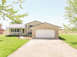 5064 Miami Trace Rd SW, Washington Ch, OH 43160