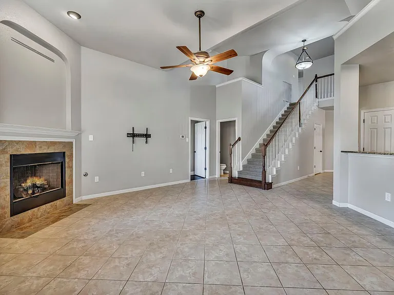 105 Latitude Ln — Photo 13