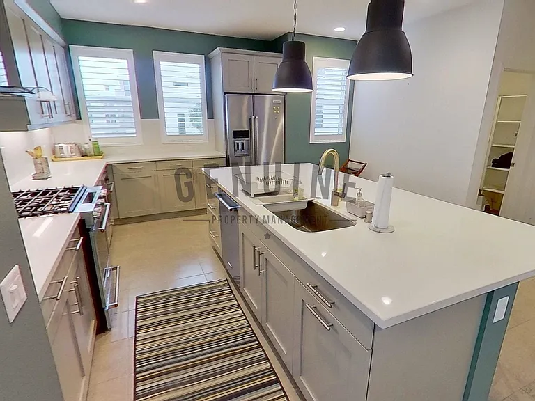 664 Wedge — Photo 18