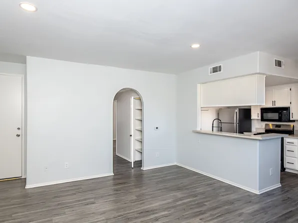 hol520, 520 N Hollywood Way APT 204, Burbank, CA 91505