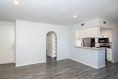 520 N Hollywood Way Photo 1