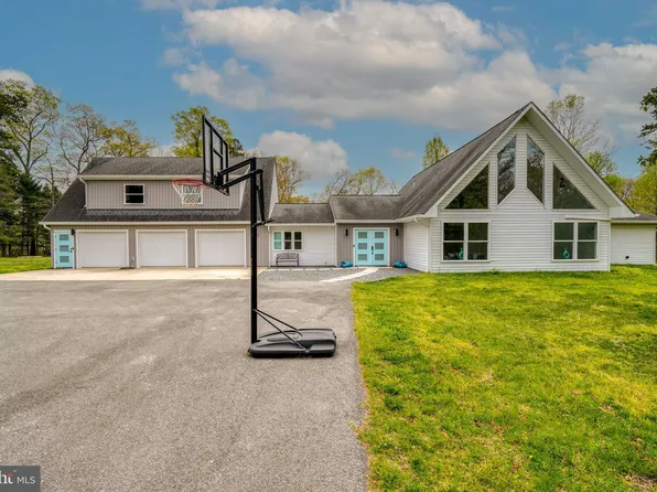 1267 Sleepy Hollow Rd, Severn, MD 21144