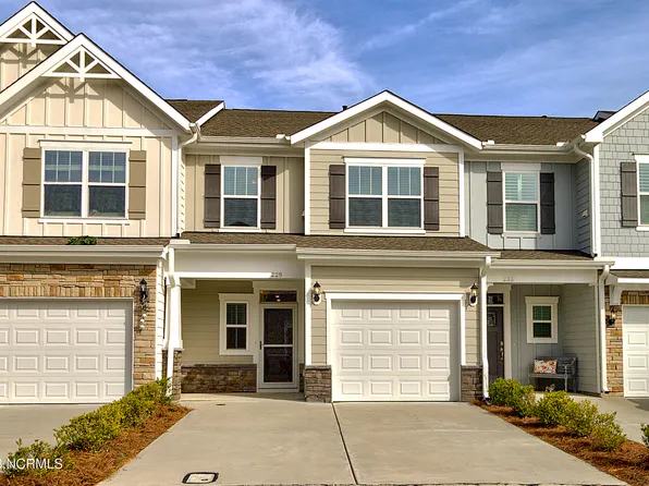 229 White Stone Place, Wilmington, NC 28411