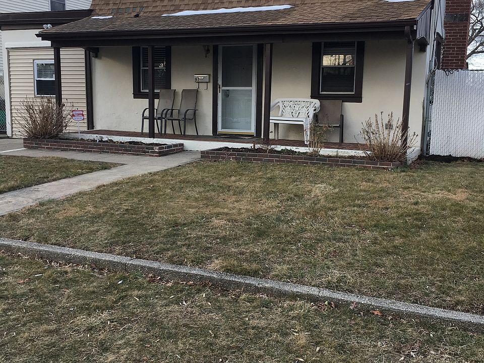 1st image of 91 E Cedar St