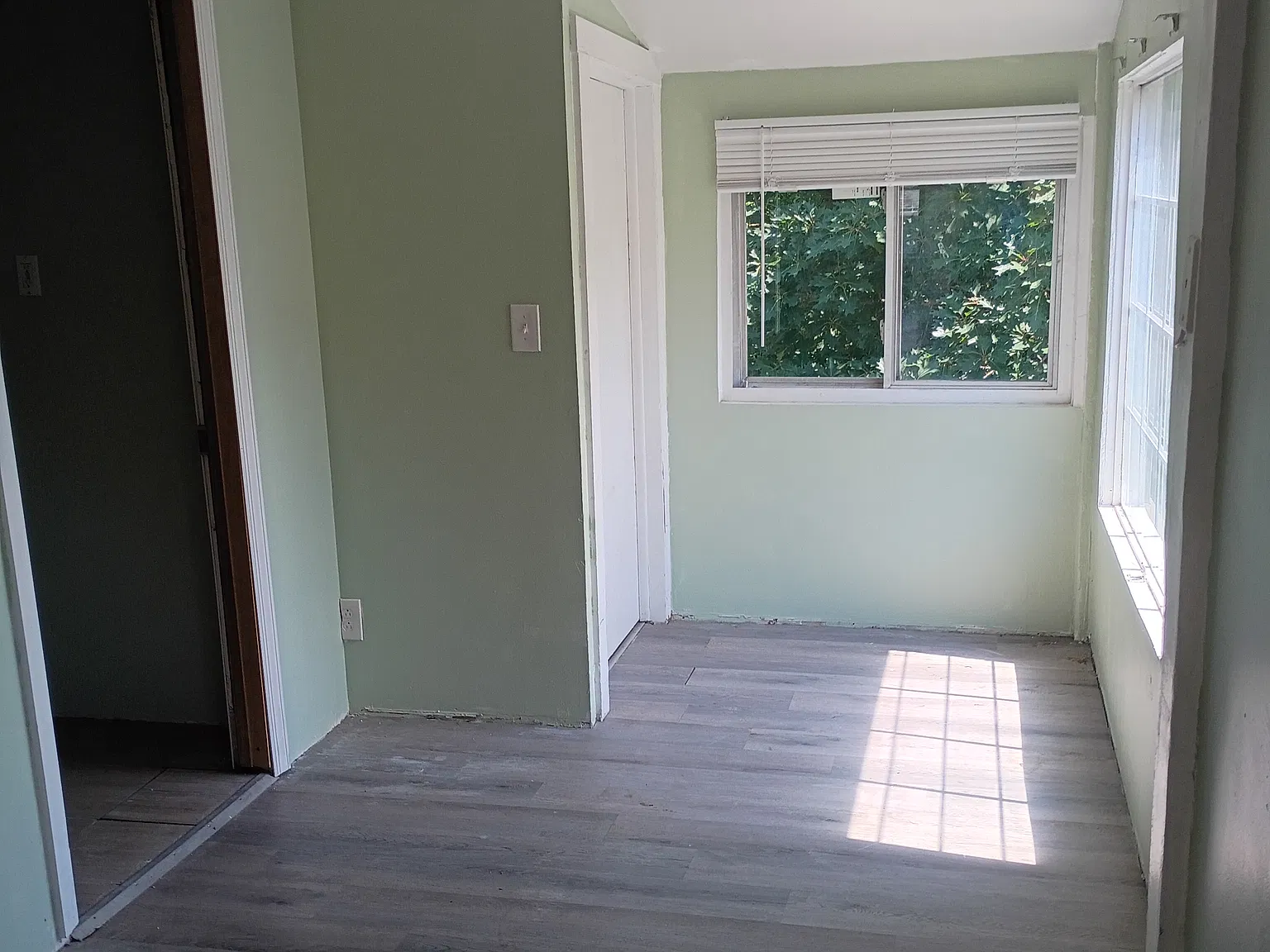 2 bed, 900 sqft, $1,200 — Photo 1