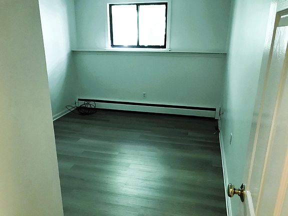 5th image of 645 W Lowell Ave Unit 6