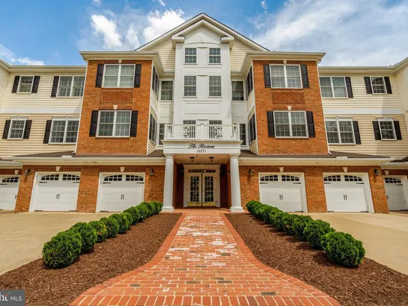 15231 Royal Crest Dr APT 204, Haymarket, VA 20169