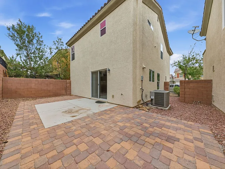 553 Brinkburn Point Ave — Photo 20