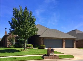 8024 Hawksbury Rd, Yukon, OK 73099