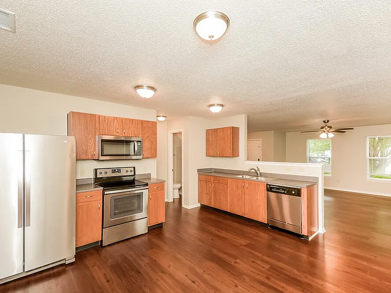 941 Ravine Dr — Photo 7