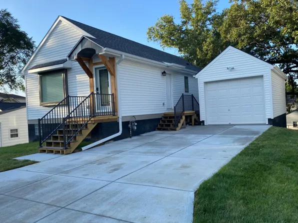 20490 Poplar St, Elkhorn, NE 68022