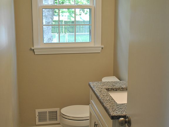 4th image of 12113 Saint Clair Dr