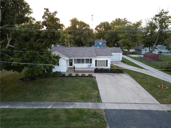 106 Orchard St, Catlin, IL 61817