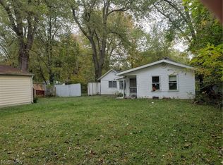 6564 Lake Rd W, Madison, OH 44057